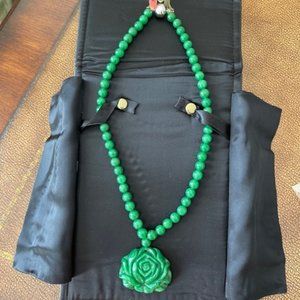 Burmese Green Jade Rose Carved Bead Necklace 18"